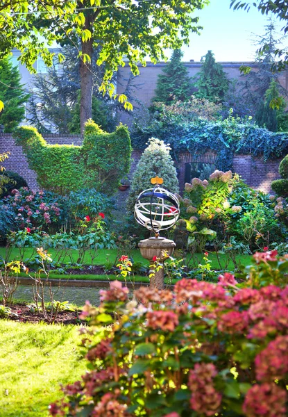 Klassieke tuin — Stockfoto