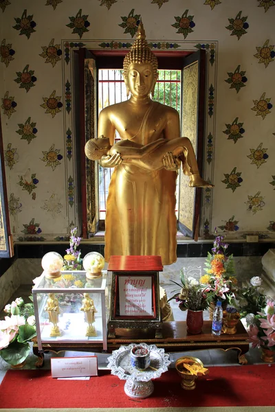 佛陀在 wat senassanaram — 图库照片