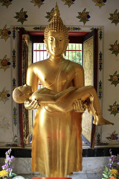 Buddha ve çocuk — Stok fotoğraf