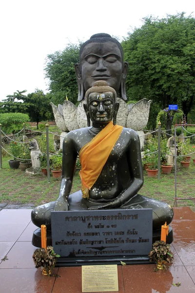 Boeddha en hoofd — Stockfoto