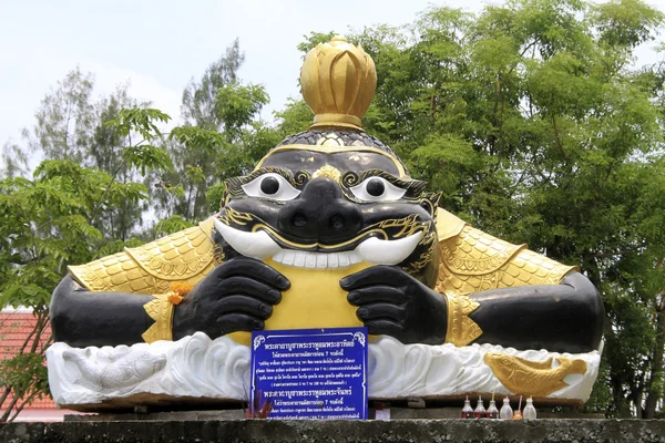 Estátua em Wat Banomyong — Fotografia de Stock