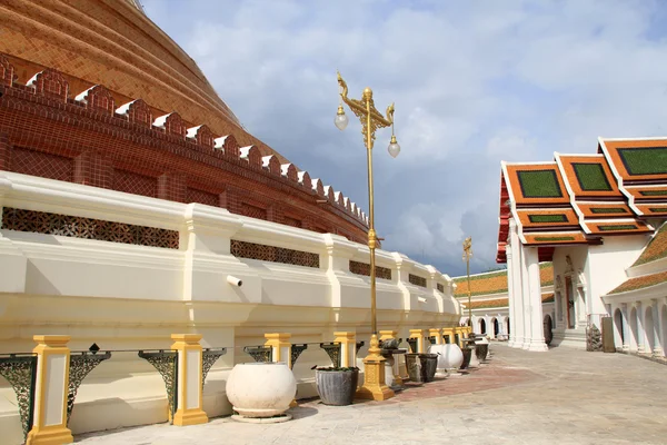 Świątynia i stupa — Zdjęcie stockowe