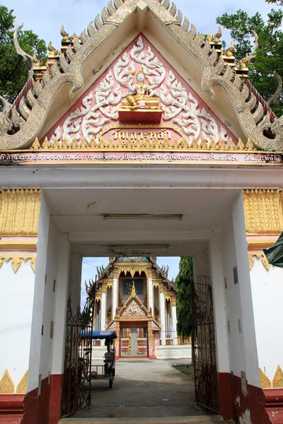 Puerta en Wat Ko Lak —  Fotos de Stock