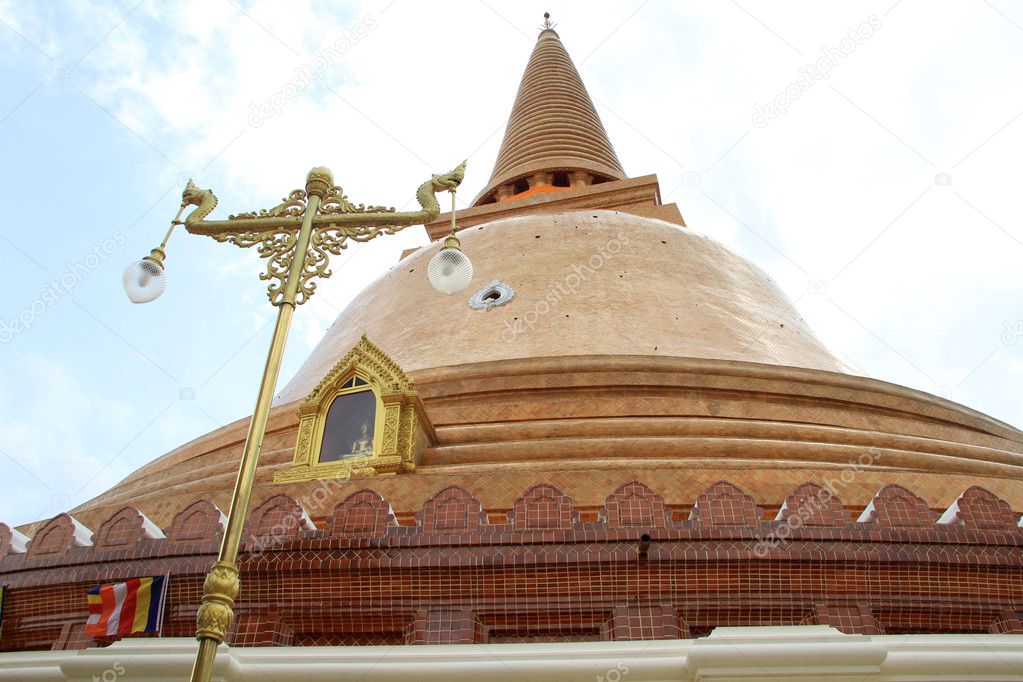 Lamp and stupa