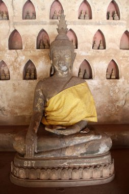 Buda wat sisaket içinde