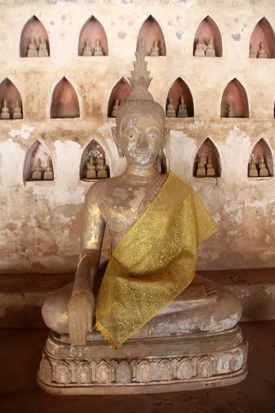Будда в Ват-Сисакете — стоковое фото