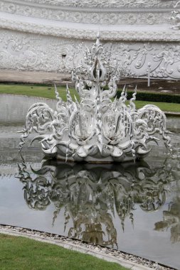 wat rong khun in de buurt van chiang rai