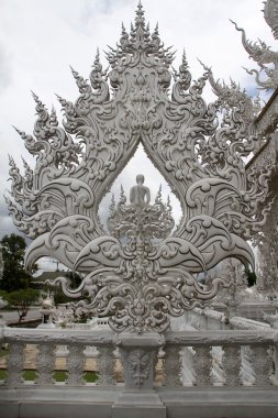 wat rong khun in de buurt van chiang rai