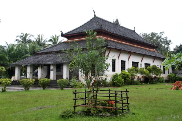 A luang prabang templomban — Stock Fotó