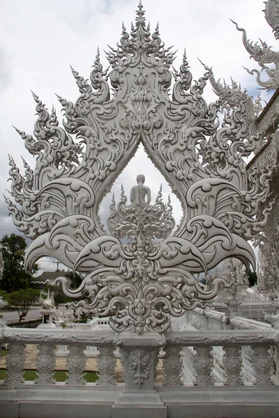 Wat rong khun w pobliżu chiang rai — Zdjęcie stockowe
