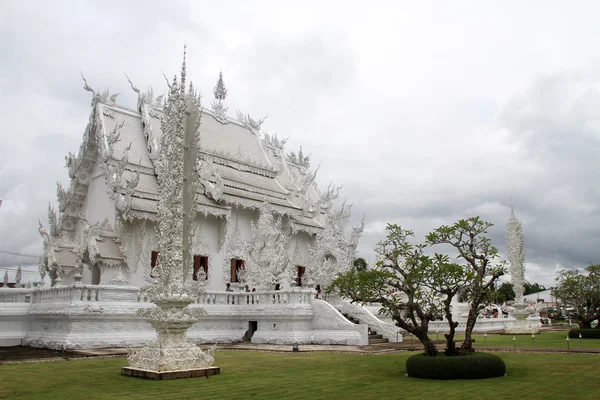 Wat Rong Khun vicino a Chiang Rai — Foto Stock