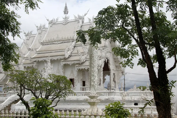 Wat rong khun in der Nähe von chiang rai — Stockfoto