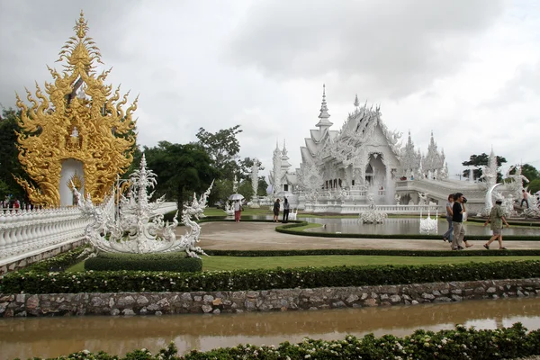 Wat Rong Khun près de Chiang Rai — Photo