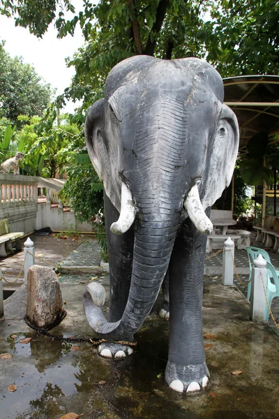 灰色石头大象 — 图库照片
