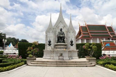King Rama III monument clipart