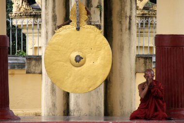 Buddhist monk clipart