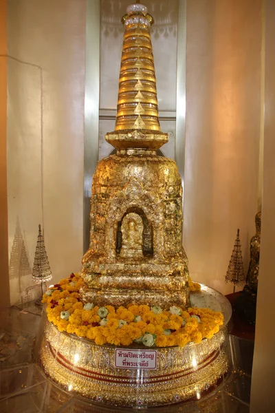 Stupa de aur — Fotografie, imagine de stoc