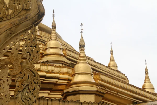 Χρυσή stupas — Φωτογραφία Αρχείου