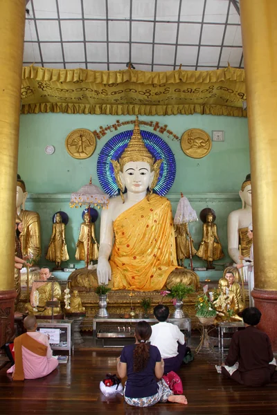 E Buddha — Foto Stock