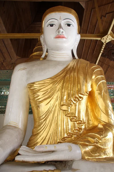 Velké bílé buddha — Stock fotografie