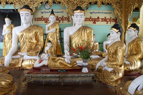 Buddhas im Tempel — Stockfoto