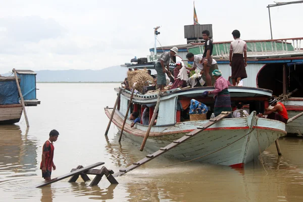 Boats in Mandalay — Stock Photo, Image