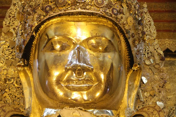 Mahamuni Buddha — Stock Photo, Image