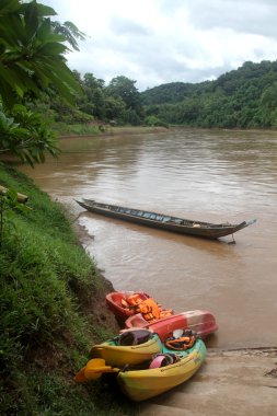 kayaks Nehri yakınında