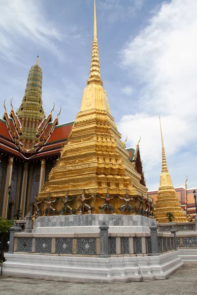 Stupa e templos — Fotografia de Stock