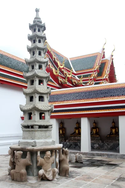 Sten stupa — Stockfoto