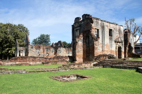 Ruins of hao Phraya Vichayen, Lop Buri, Thailand — Stock Photo, Image