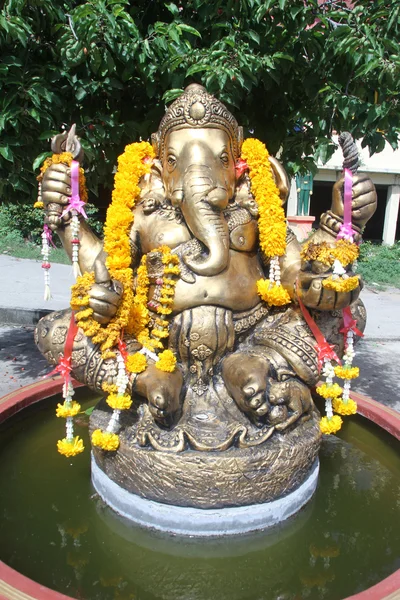 Standbeeld ganesha — Stockfoto