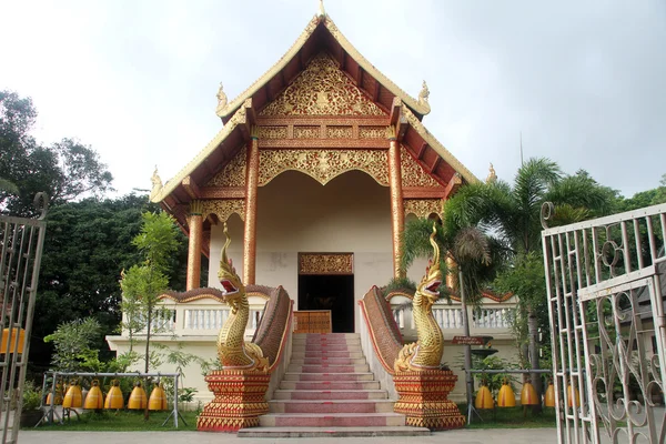 Tempel in wat phra that doi ngam muang, chiang rai, thailand — Stockfoto
