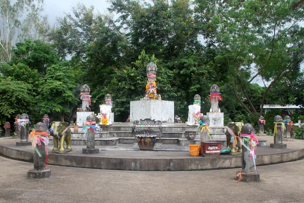 Monumento con falli sul Doitong — Foto Stock