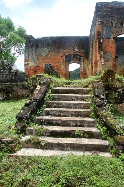 Ruinas del templo de ladrillo — Foto de Stock