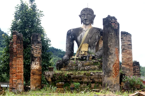 Ruins and Buddha — Stock Photo, Image