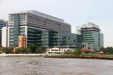 chao phraya Nehri üzerindeki binalar