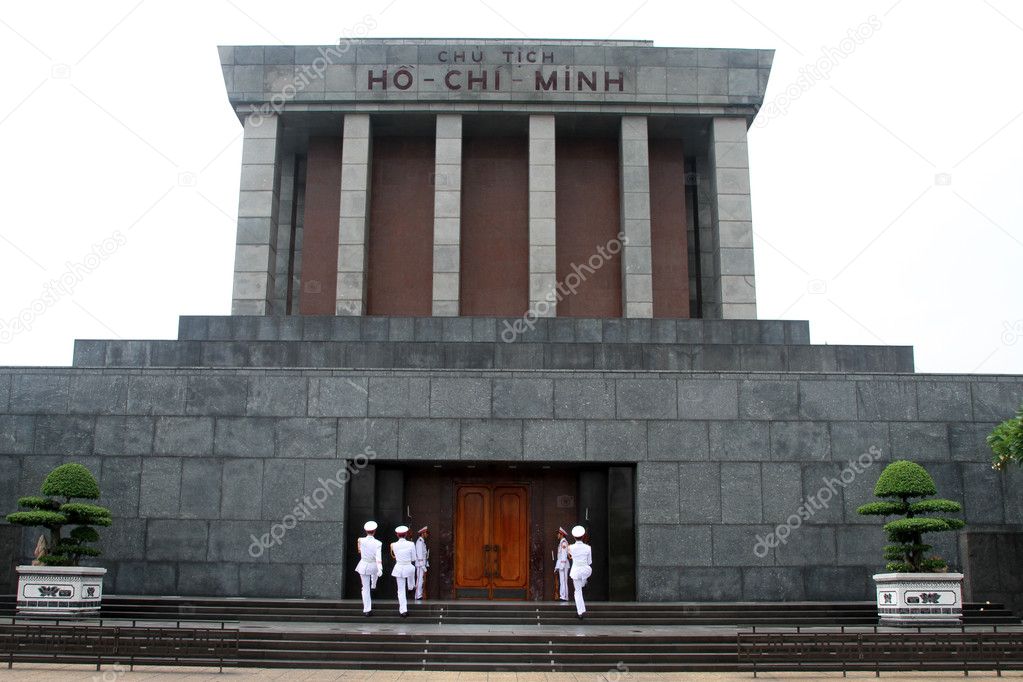 Guard of honor and mausoleum