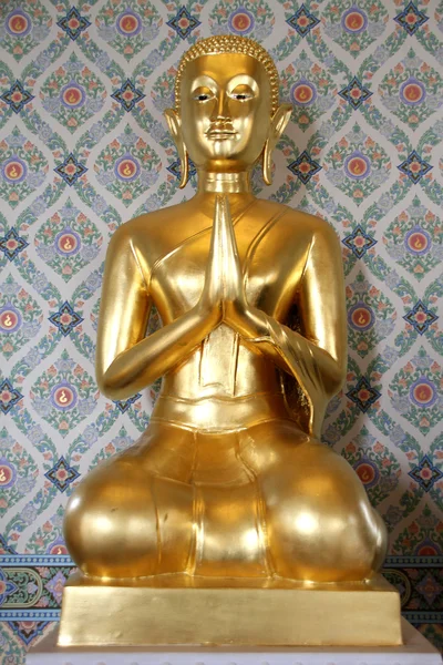 Neuer goldener Buddha — Stockfoto