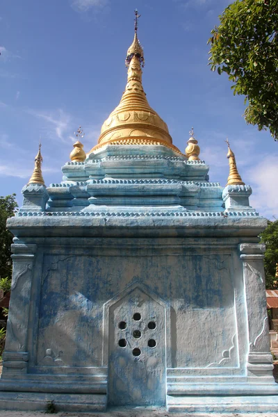Estupa azul tijolo — Fotografia de Stock