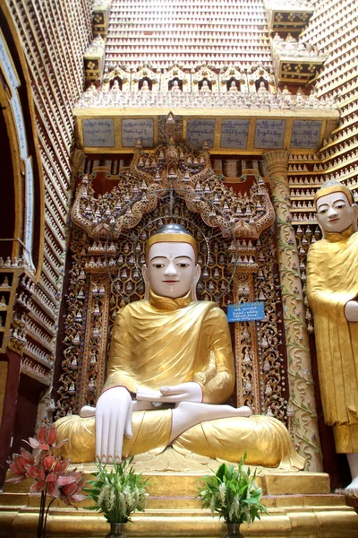 Buddha in Mohnyin Thambuddhei Paya — Foto Stock
