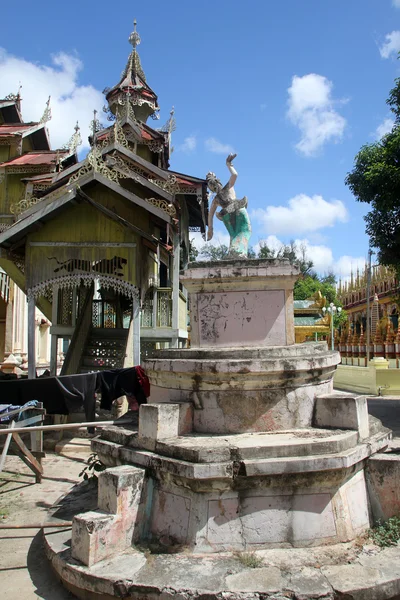 Templo em Mohnyin Thambuddhei Paya — Fotografia de Stock