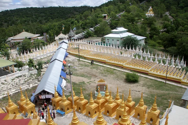 stock image Rows of Buddhas