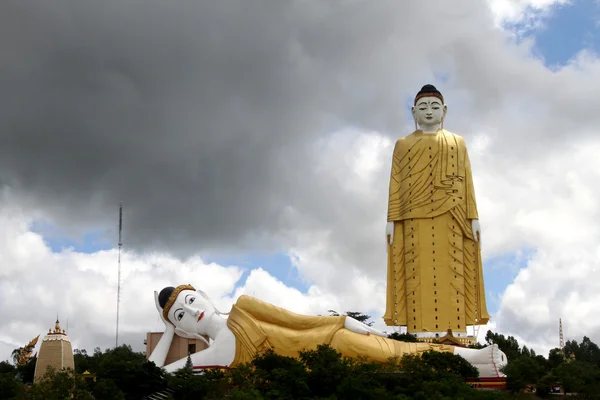 Два Будды — стоковое фото