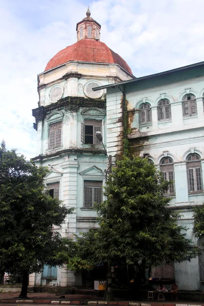 Altes Bürogebäude in Rangun — Stockfoto