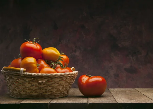 Οι φρέσκες ντομάτες από το αγρόκτημα — Φωτογραφία Αρχείου
