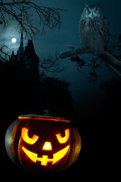 Gruseliger Kürbis an Halloween — Stockfoto