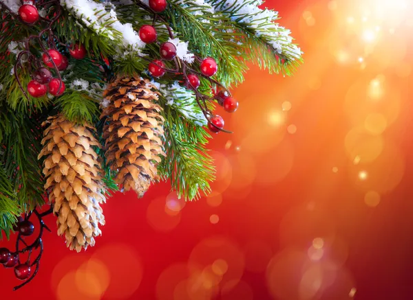 Umění zasněžené vánoční strom — Stock fotografie