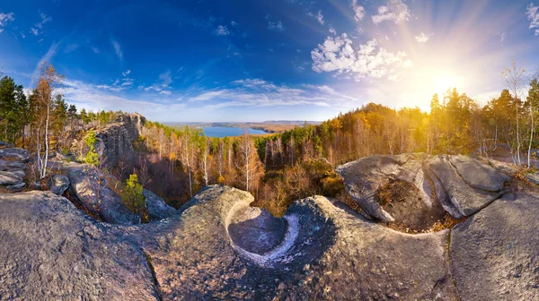 Panorama des rochers d'automne — Photo