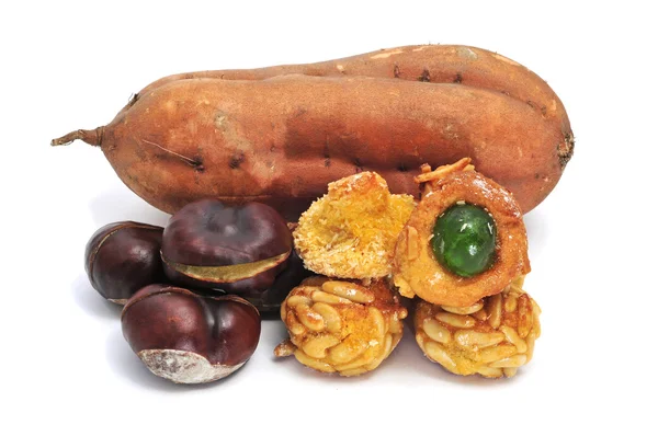 Kaštany, panellets a sladké brambory — Stock fotografie